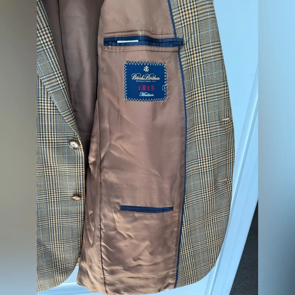 Men’s Brooks Brothers 1818 Madison fit sport coat - Picture 2 of 12